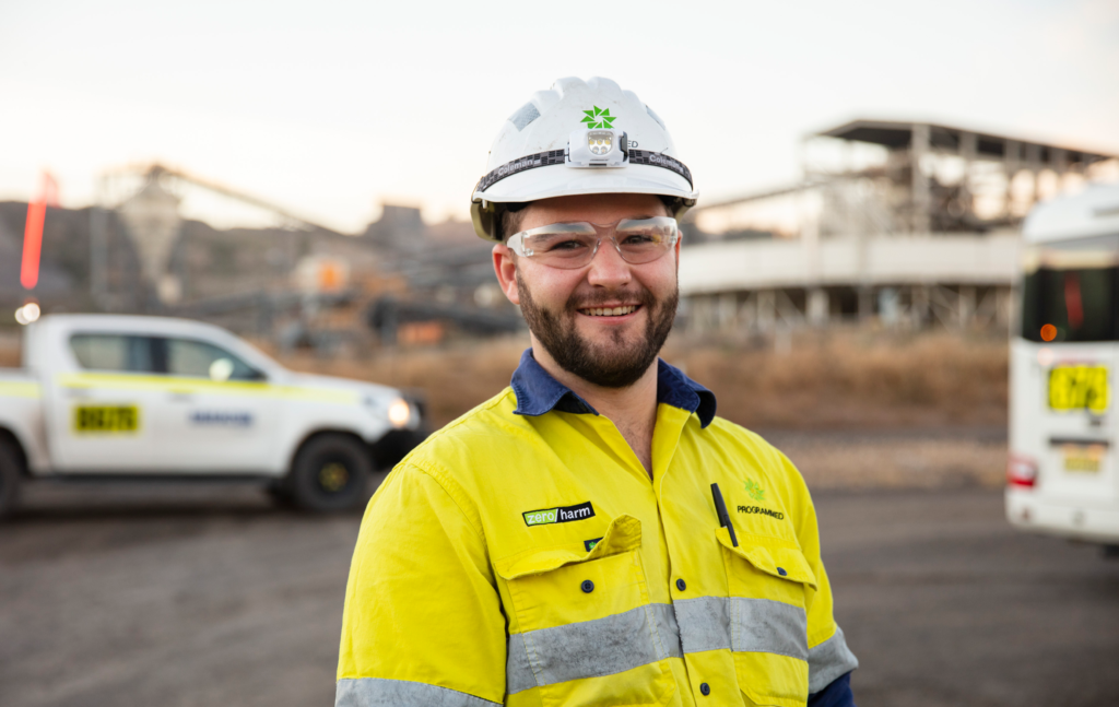 Blue-Collar Retention Playbook: 10 Levers to Reduce Turnover in 90 Days